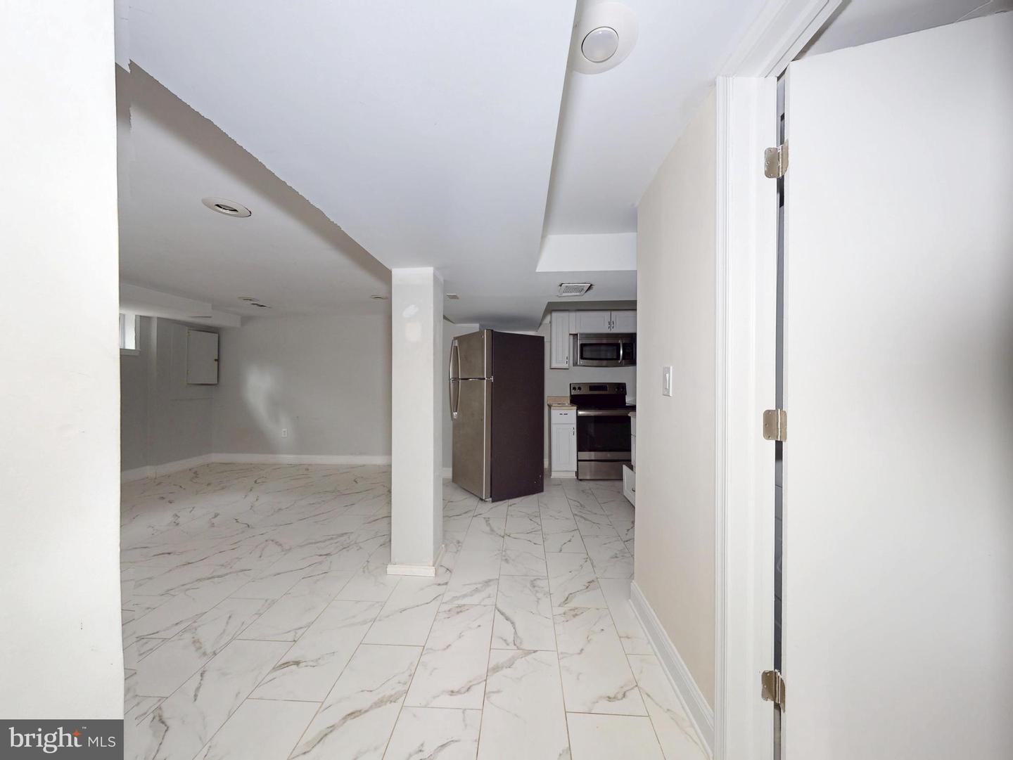 2822 LORCOM LN, ARLINGTON, Virginia 22207, 3 Bedrooms Bedrooms, ,3 BathroomsBathrooms,Residential,For sale,2822 LORCOM LN,VAAR2054248 MLS # VAAR2054248