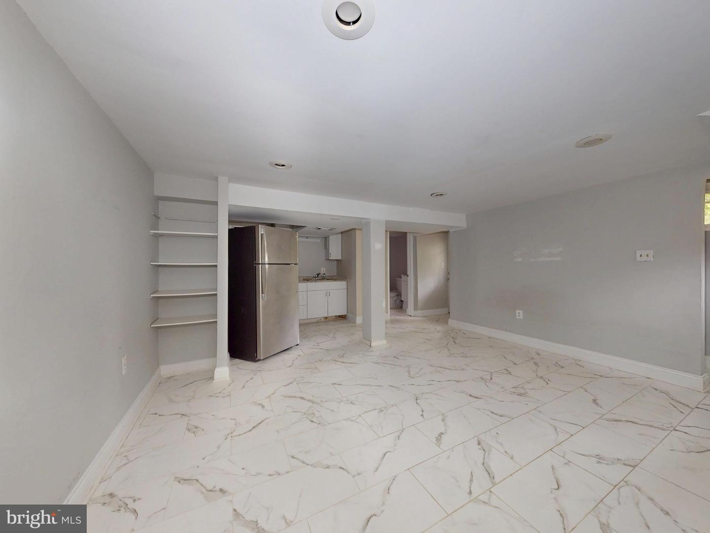 2822 LORCOM LN, ARLINGTON, Virginia 22207, 3 Bedrooms Bedrooms, ,3 BathroomsBathrooms,Residential,For sale,2822 LORCOM LN,VAAR2054248 MLS # VAAR2054248