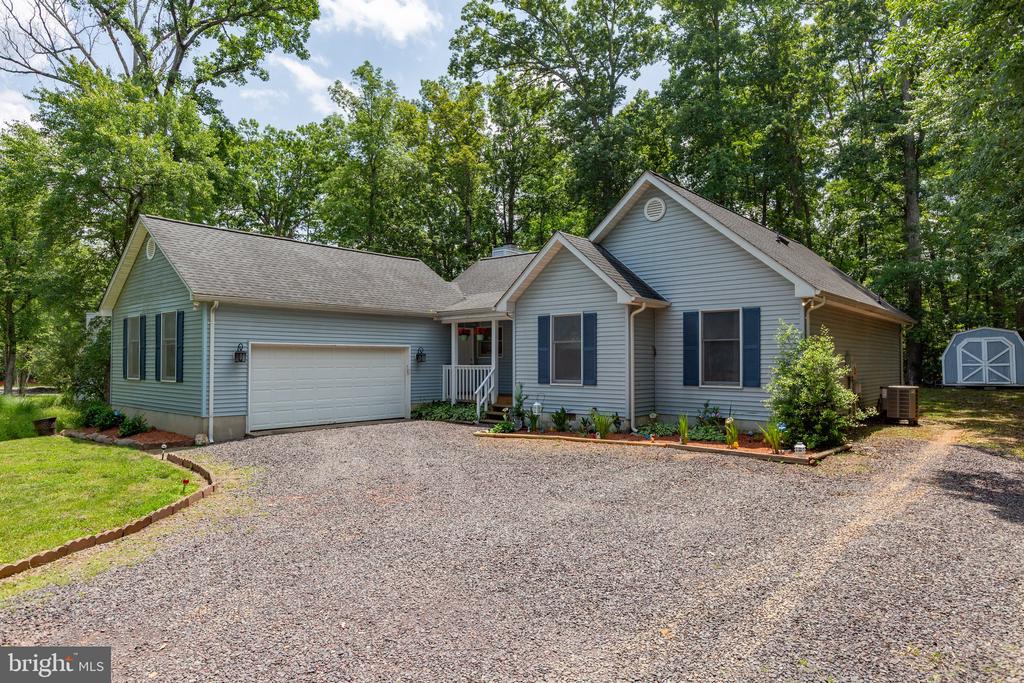 103 PATRICK HENRY CT, LOCUST GROVE, Virginia 22508, 3 Bedrooms Bedrooms, ,2 BathroomsBathrooms,Residential,LAKE OF THE WOODS ASSOCIATION,103 PATRICK HENRY CT,VAOR2009912 MLS # VAOR2009912