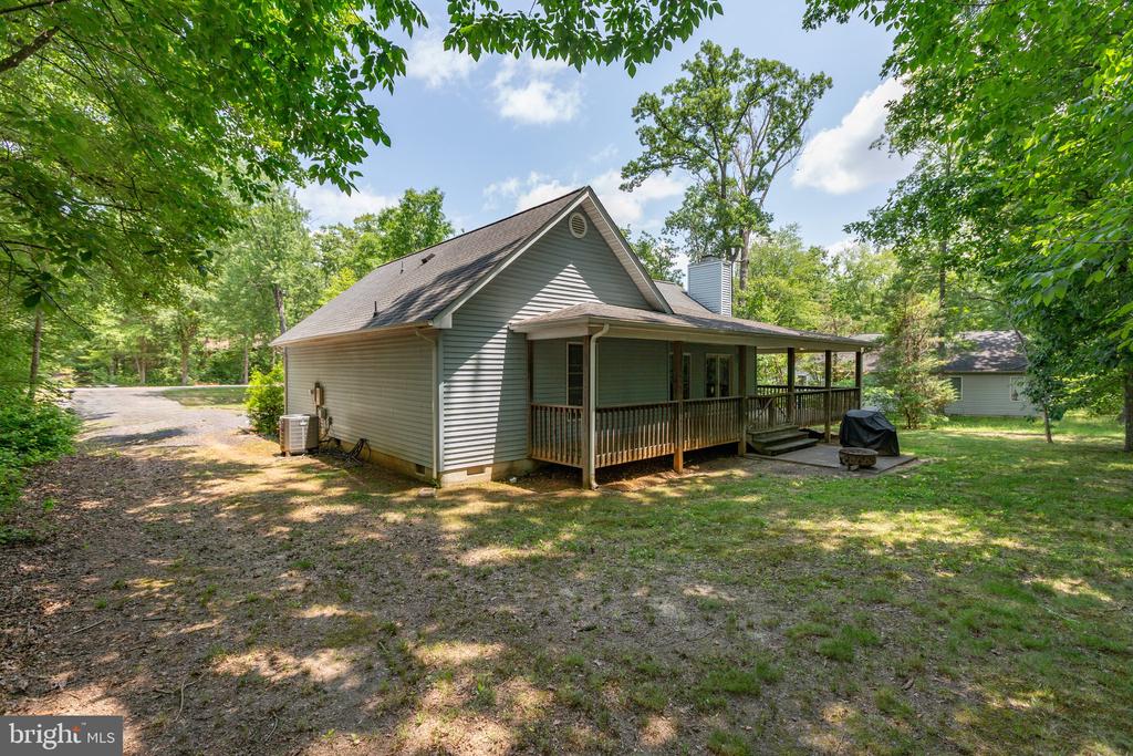 103 PATRICK HENRY CT, LOCUST GROVE, Virginia 22508, 3 Bedrooms Bedrooms, ,2 BathroomsBathrooms,Residential,LAKE OF THE WOODS ASSOCIATION,103 PATRICK HENRY CT,VAOR2009912 MLS # VAOR2009912