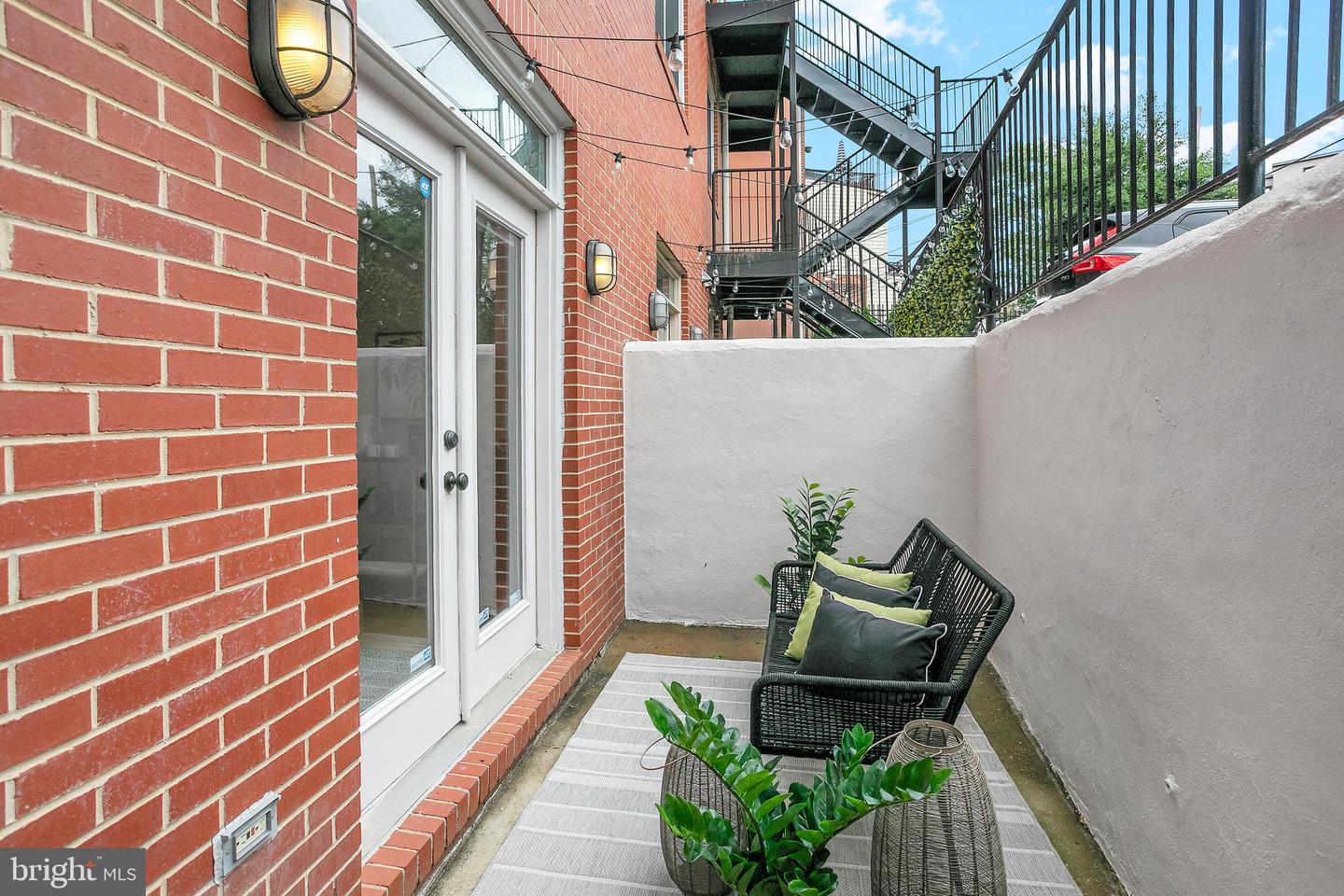 27 LOGAN CIR NW #5, WASHINGTON, District Of Columbia 20005, 3 Bedrooms Bedrooms, 8 Rooms Rooms,2 BathroomsBathrooms,Residential,For sale,27 LOGAN CIR NW #5,DCDC2191052 MLS # DCDC2191052