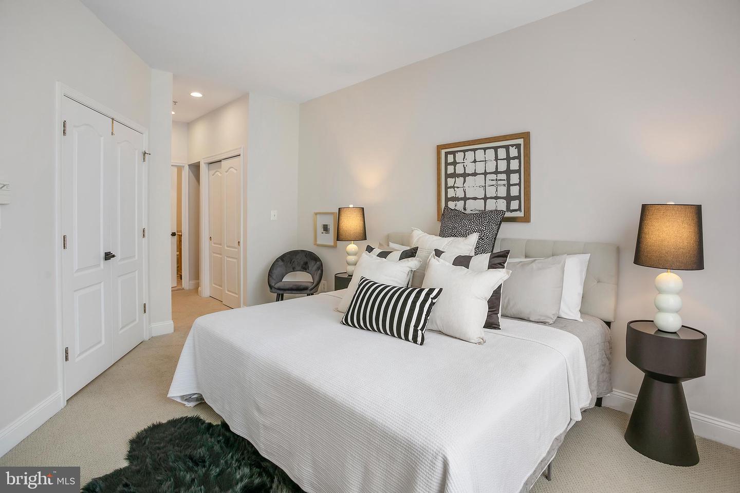 27 LOGAN CIR NW #5, WASHINGTON, District Of Columbia 20005, 3 Bedrooms Bedrooms, 8 Rooms Rooms,2 BathroomsBathrooms,Residential,For sale,27 LOGAN CIR NW #5,DCDC2191052 MLS # DCDC2191052