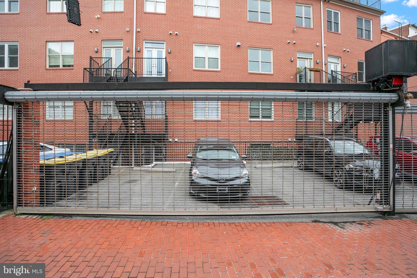 27 LOGAN CIR NW #5, WASHINGTON, District Of Columbia 20005, 3 Bedrooms Bedrooms, 8 Rooms Rooms,2 BathroomsBathrooms,Residential,For sale,27 LOGAN CIR NW #5,DCDC2191052 MLS # DCDC2191052