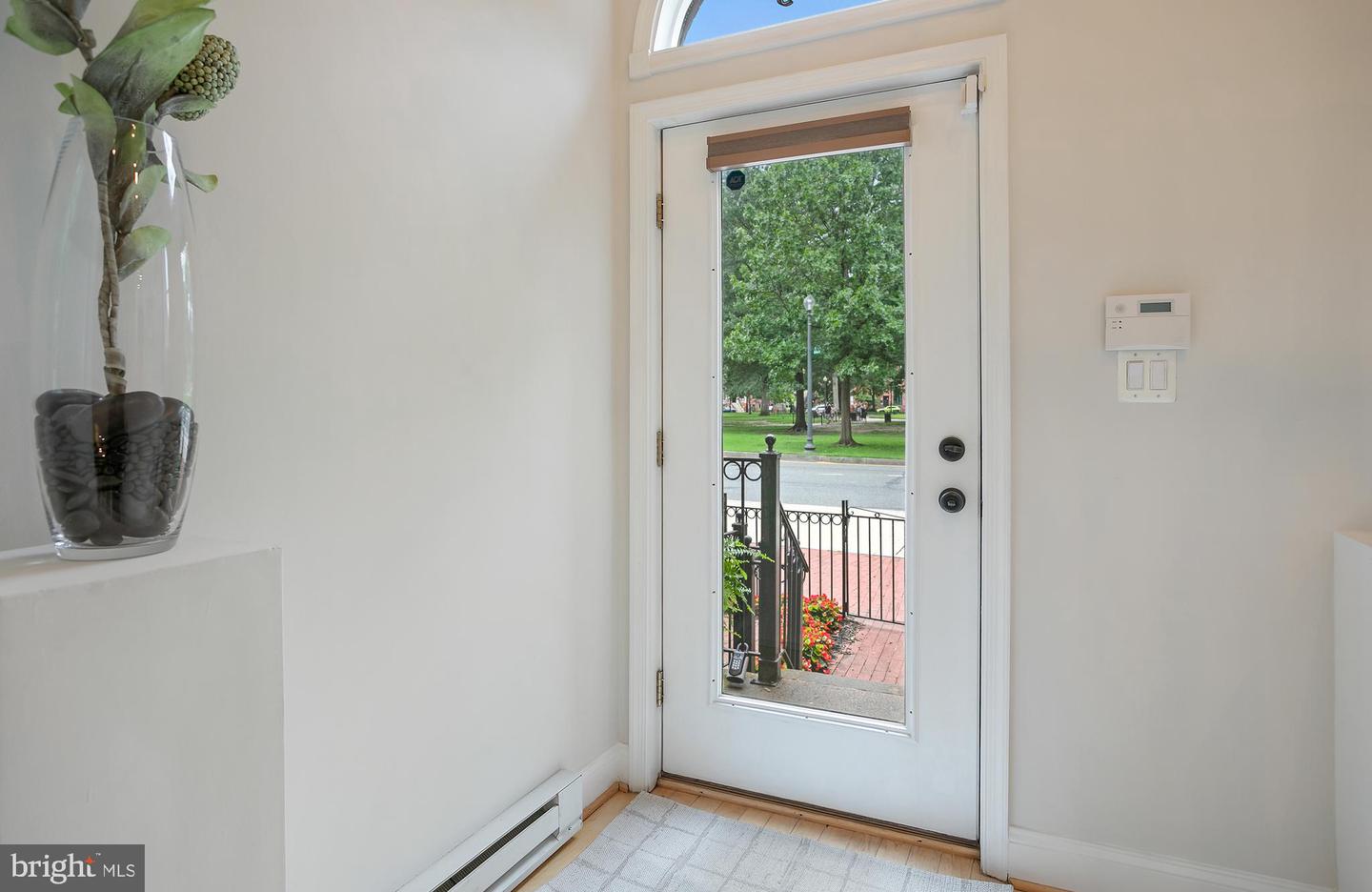 27 LOGAN CIR NW #5, WASHINGTON, District Of Columbia 20005, 3 Bedrooms Bedrooms, 8 Rooms Rooms,2 BathroomsBathrooms,Residential,For sale,27 LOGAN CIR NW #5,DCDC2191052 MLS # DCDC2191052