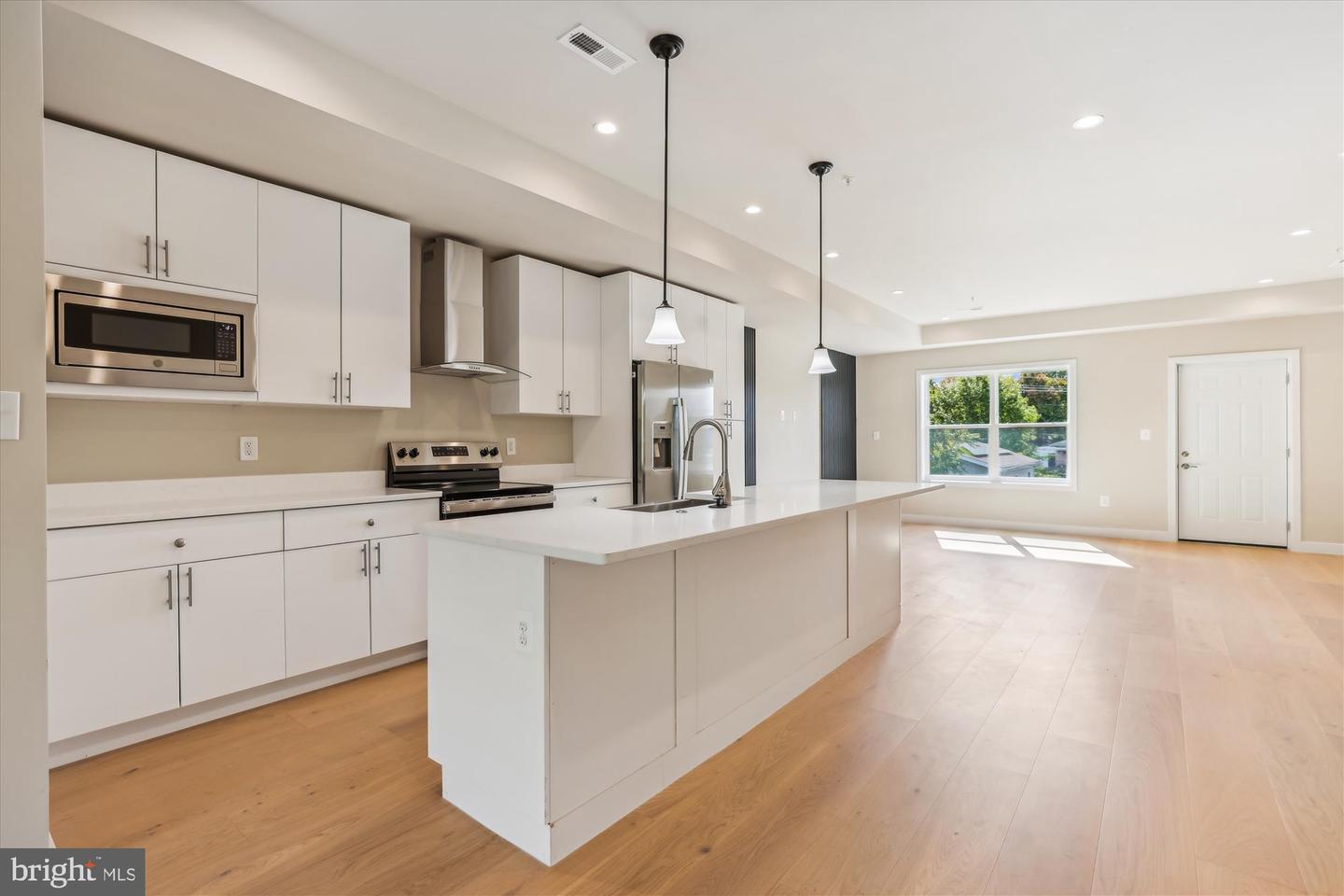4923 1/2 A ST SE, WASHINGTON, District Of Columbia 20019, 5 Bedrooms Bedrooms, ,3 BathroomsBathrooms,Residential,For sale,4923 1/2 A ST SE,DCDC2191718 MLS # DCDC2191718