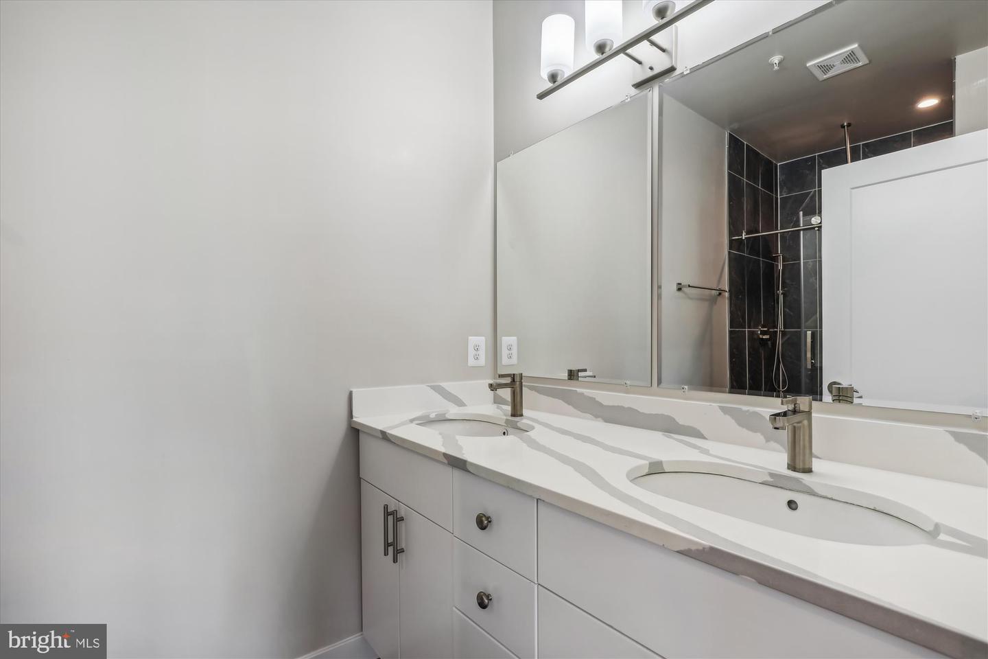 4923 1/2 A ST SE, WASHINGTON, District Of Columbia 20019, 5 Bedrooms Bedrooms, ,3 BathroomsBathrooms,Residential,For sale,4923 1/2 A ST SE,DCDC2191718 MLS # DCDC2191718
