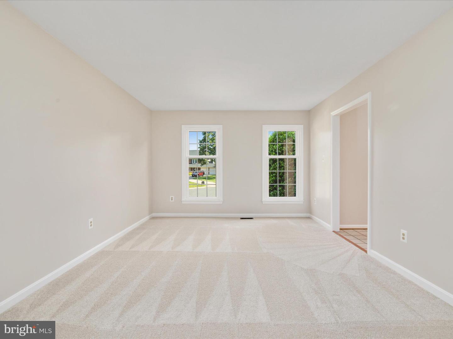 21 GRISWOLD CT, STERLING, Virginia 20165, 5 Bedrooms Bedrooms, ,3 BathroomsBathrooms,Residential,For sale,21 GRISWOLD CT,VALO2092138 MLS # VALO2092138