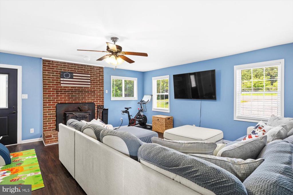9606 RAPIDAN DR, FREDERICKSBURG, Virginia 22407, 3 Bedrooms Bedrooms, ,1 BathroomBathrooms,Residential,9606 RAPIDAN DR,VASP2034042 MLS # VASP2034042