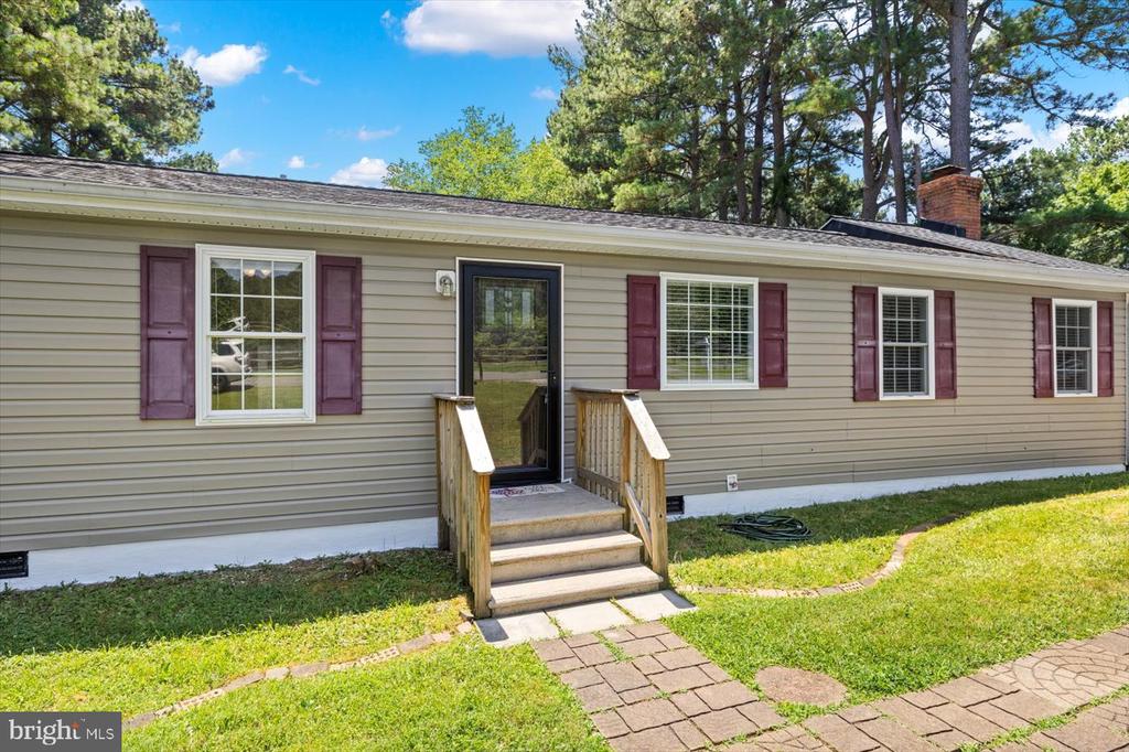 9606 RAPIDAN DR, FREDERICKSBURG, Virginia 22407, 3 Bedrooms Bedrooms, ,1 BathroomBathrooms,Residential,9606 RAPIDAN DR,VASP2034042 MLS # VASP2034042