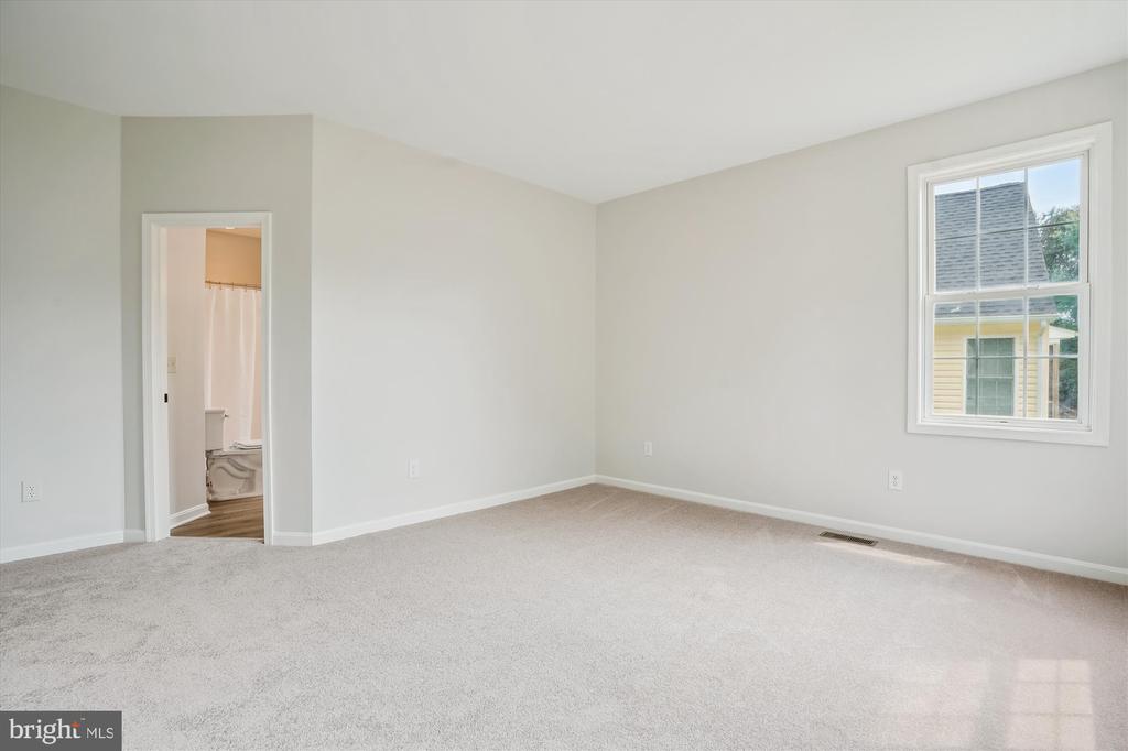 1118 VIRGINIA AVE, CULPEPER, Virginia 22701, 3 Bedrooms Bedrooms, ,2 BathroomsBathrooms,Residential,1118 VIRGINIA AVE,VACU2010878 MLS # VACU2010878