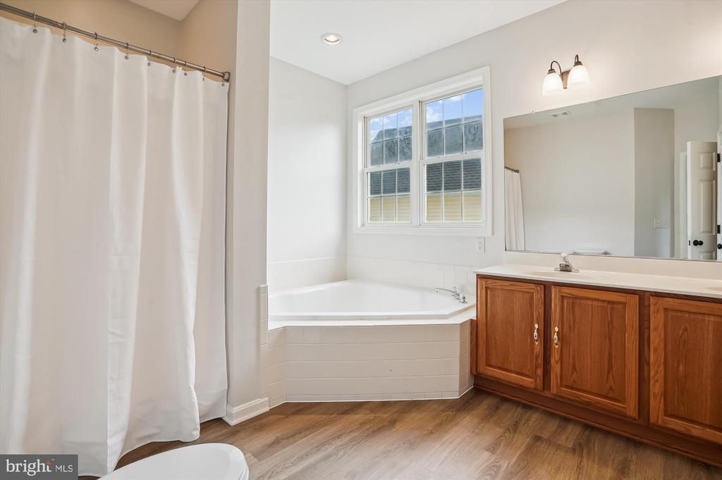 1118 VIRGINIA AVE, CULPEPER, Virginia 22701, 3 Bedrooms Bedrooms, ,2 BathroomsBathrooms,Residential,1118 VIRGINIA AVE,VACU2010878 MLS # VACU2010878