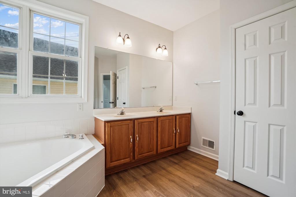 1118 VIRGINIA AVE, CULPEPER, Virginia 22701, 3 Bedrooms Bedrooms, ,2 BathroomsBathrooms,Residential,1118 VIRGINIA AVE,VACU2010878 MLS # VACU2010878