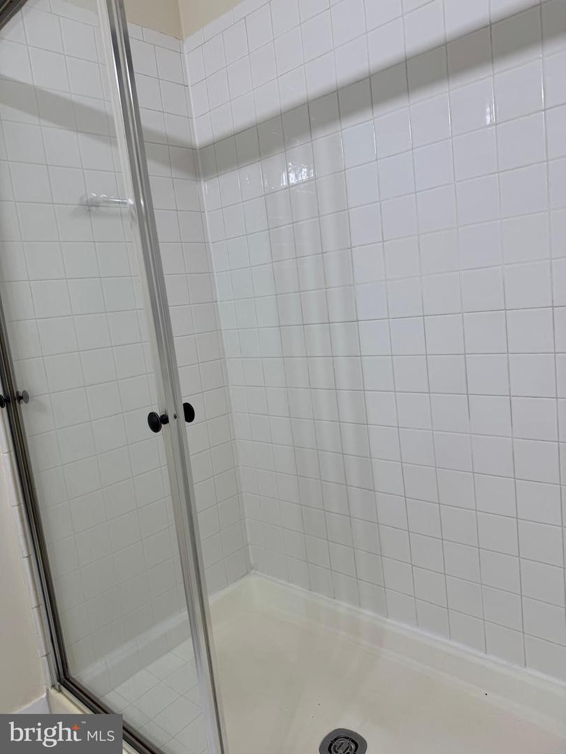 2109 HIGHCOURT LN #203, HERNDON, Virginia 20170, 2 Bedrooms Bedrooms, ,2 BathroomsBathrooms,Residential,For sale,2109 HIGHCOURT LN #203,VAFX2233206 MLS # VAFX2233206