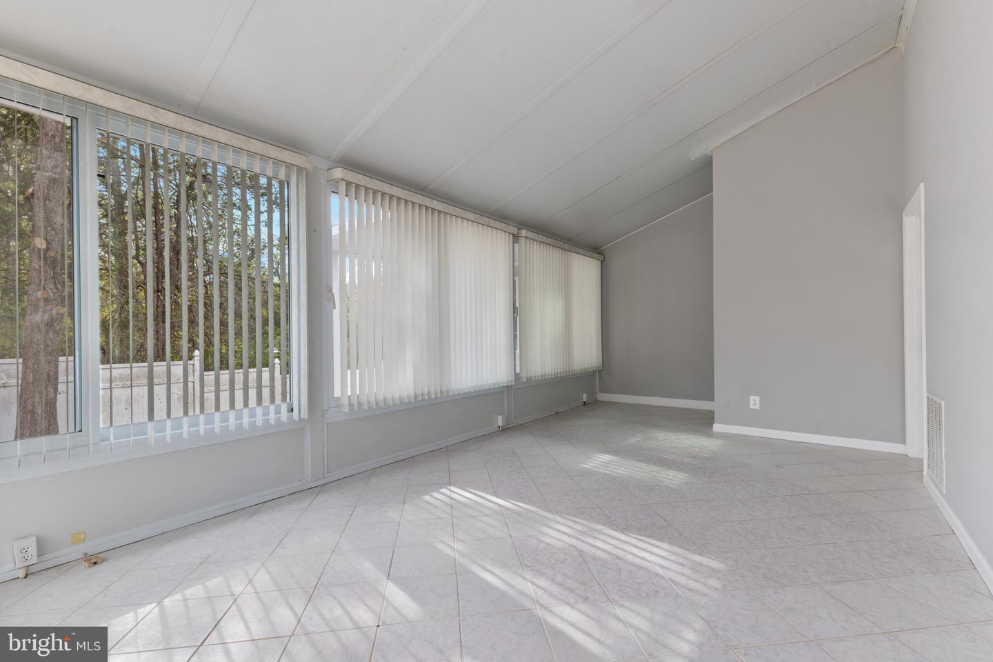 517 DECATUR RD, STAFFORD, Virginia 22554, 3 Bedrooms Bedrooms, ,3 BathroomsBathrooms,Residential,For sale,517 DECATUR RD,VAST2037860 MLS # VAST2037860