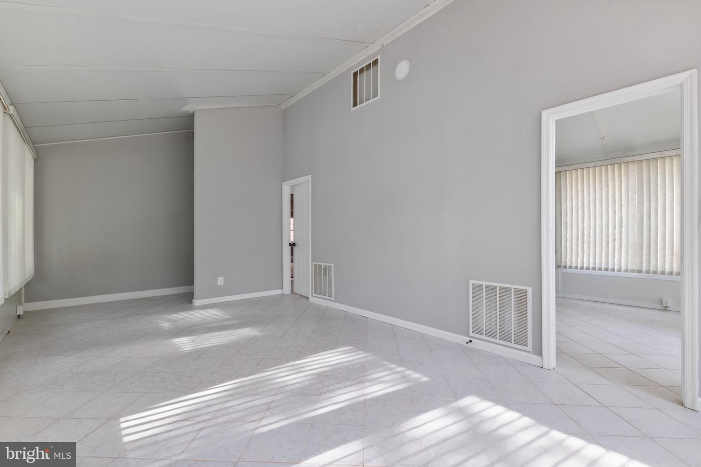 517 DECATUR RD, STAFFORD, Virginia 22554, 3 Bedrooms Bedrooms, ,3 BathroomsBathrooms,Residential,For sale,517 DECATUR RD,VAST2037860 MLS # VAST2037860
