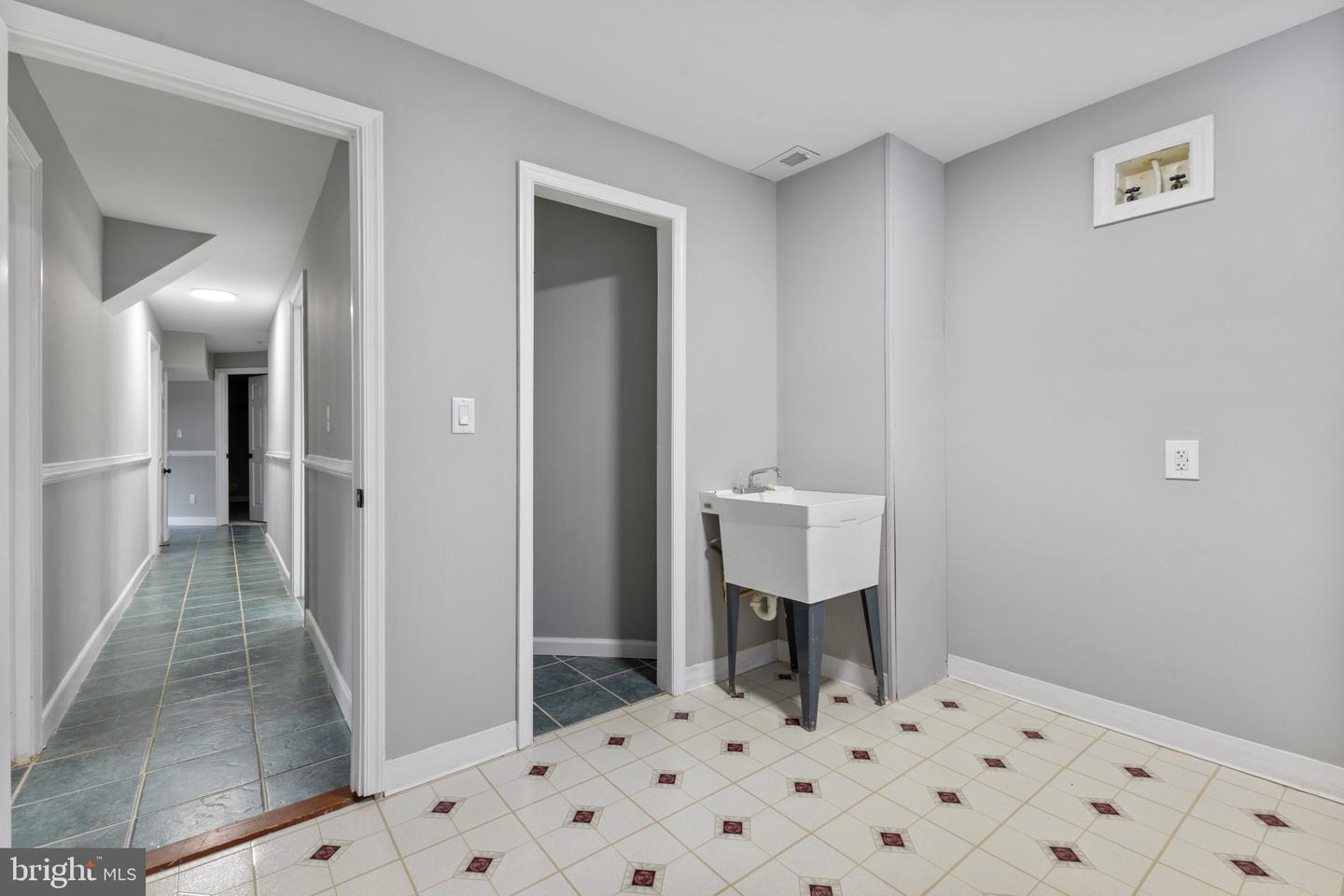 517 DECATUR RD, STAFFORD, Virginia 22554, 3 Bedrooms Bedrooms, ,3 BathroomsBathrooms,Residential,For sale,517 DECATUR RD,VAST2037860 MLS # VAST2037860