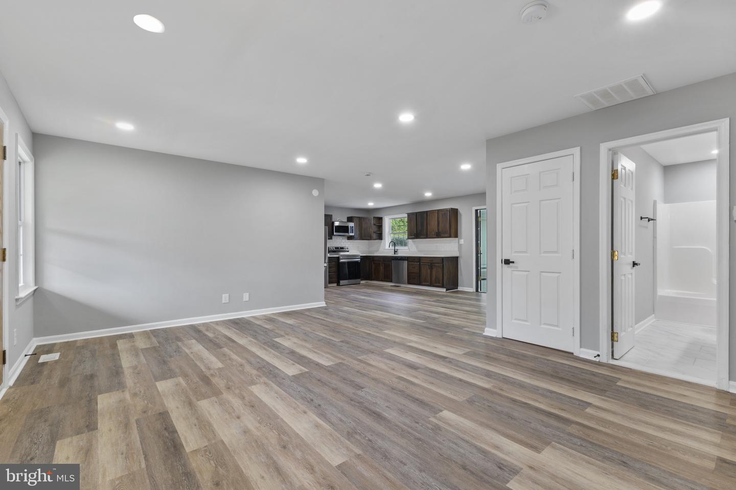 517 DECATUR RD, STAFFORD, Virginia 22554, 3 Bedrooms Bedrooms, ,3 BathroomsBathrooms,Residential,For sale,517 DECATUR RD,VAST2037860 MLS # VAST2037860