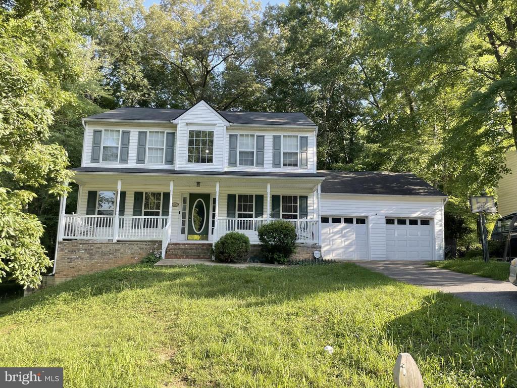 11807 WOODLAND VIEW DR, FREDERICKSBURG, Virginia 22407, 4 Bedrooms Bedrooms, ,3 BathroomsBathrooms,Residential,11807 WOODLAND VIEW DR,VASP2034240 MLS # VASP2034240