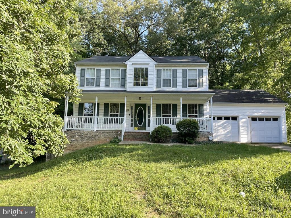 11807 WOODLAND VIEW DR, FREDERICKSBURG, Virginia 22407, 4 Bedrooms Bedrooms, ,3 BathroomsBathrooms,Residential,11807 WOODLAND VIEW DR,VASP2034240 MLS # VASP2034240
