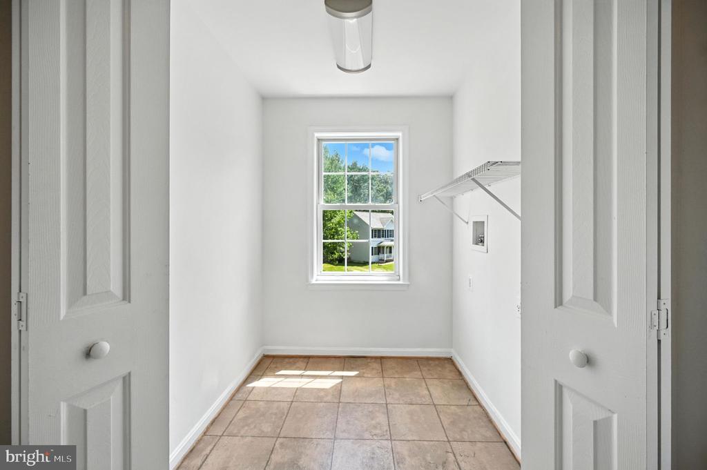 3521 OVERVIEW DR, FREDERICKSBURG, Virginia 22408, 3 Bedrooms Bedrooms, ,2 BathroomsBathrooms,Residential,3521 OVERVIEW DR,VASP2034278 MLS # VASP2034278