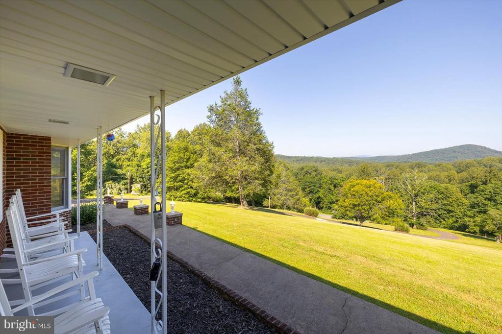 436 CASTLETON VIEW RD, CASTLETON, Virginia 22716, 4 Bedrooms Bedrooms, ,3 BathroomsBathrooms,Residential,436 CASTLETON VIEW RD,VARP2002152 MLS # VARP2002152
