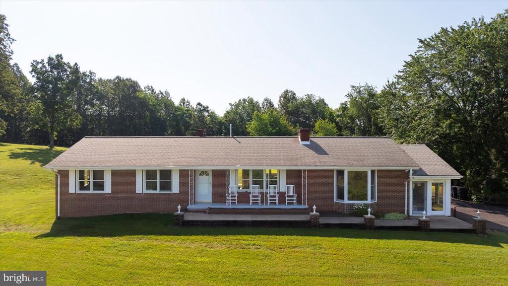 436 CASTLETON VIEW RD, CASTLETON, Virginia 22716, 4 Bedrooms Bedrooms, ,3 BathroomsBathrooms,Residential,436 CASTLETON VIEW RD,VARP2002152 MLS # VARP2002152