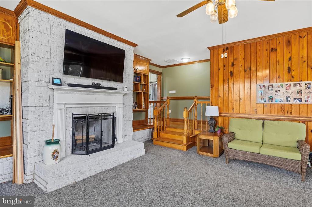 436 CASTLETON VIEW RD, CASTLETON, Virginia 22716, 4 Bedrooms Bedrooms, ,3 BathroomsBathrooms,Residential,436 CASTLETON VIEW RD,VARP2002152 MLS # VARP2002152