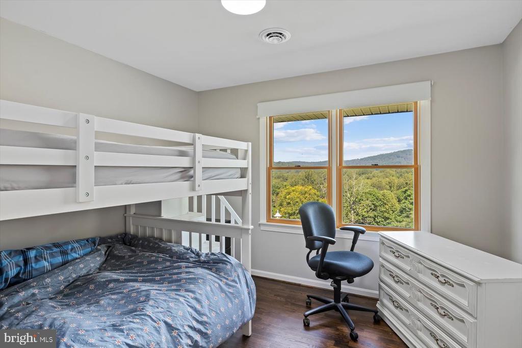 436 CASTLETON VIEW RD, CASTLETON, Virginia 22716, 4 Bedrooms Bedrooms, ,3 BathroomsBathrooms,Residential,436 CASTLETON VIEW RD,VARP2002152 MLS # VARP2002152