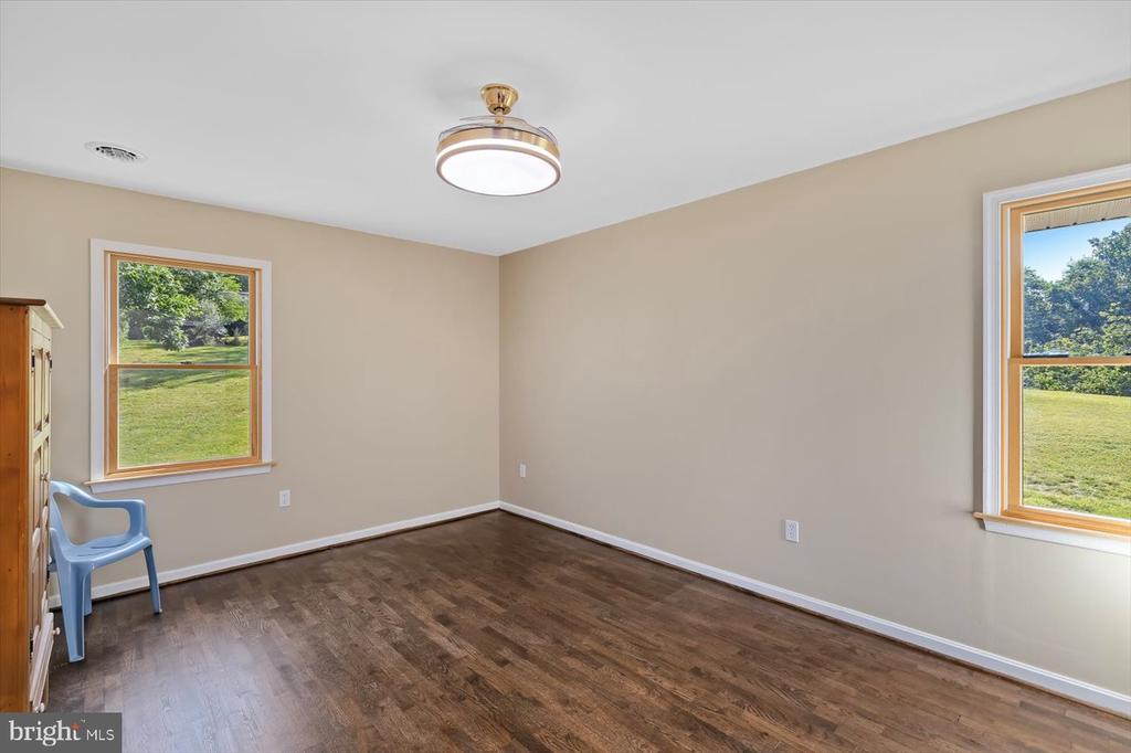 436 CASTLETON VIEW RD, CASTLETON, Virginia 22716, 4 Bedrooms Bedrooms, ,3 BathroomsBathrooms,Residential,436 CASTLETON VIEW RD,VARP2002152 MLS # VARP2002152