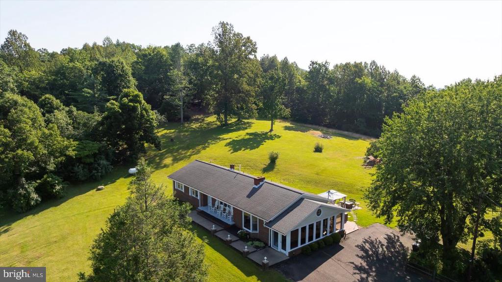 436 CASTLETON VIEW RD, CASTLETON, Virginia 22716, 4 Bedrooms Bedrooms, ,3 BathroomsBathrooms,Residential,436 CASTLETON VIEW RD,VARP2002152 MLS # VARP2002152