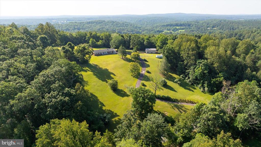 436 CASTLETON VIEW RD, CASTLETON, Virginia 22716, 4 Bedrooms Bedrooms, ,3 BathroomsBathrooms,Residential,436 CASTLETON VIEW RD,VARP2002152 MLS # VARP2002152