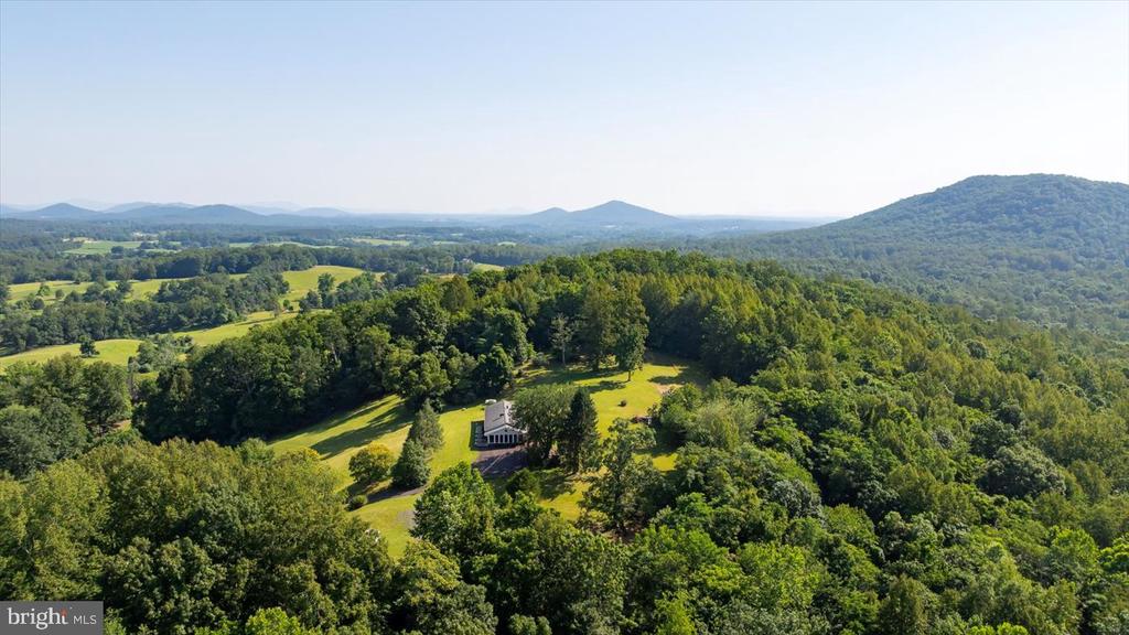 436 CASTLETON VIEW RD, CASTLETON, Virginia 22716, 4 Bedrooms Bedrooms, ,3 BathroomsBathrooms,Residential,436 CASTLETON VIEW RD,VARP2002152 MLS # VARP2002152