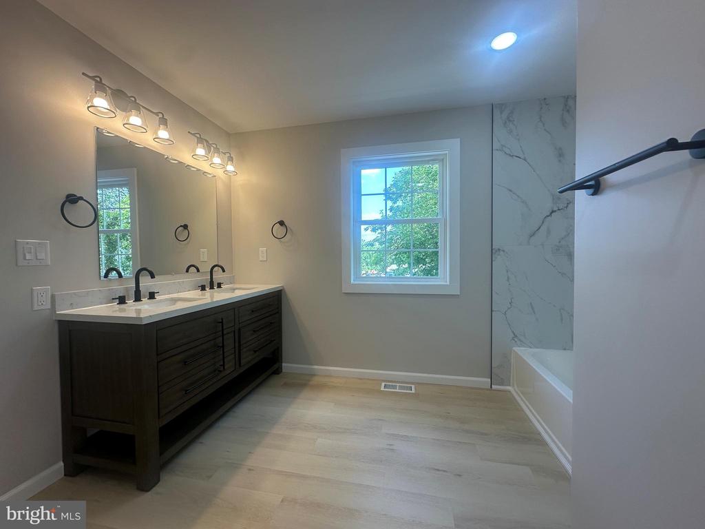 606 FAIRFAX ST, CULPEPER, Virginia 22701, 3 Bedrooms Bedrooms, ,2 BathroomsBathrooms,Residential,606 FAIRFAX ST,VACU2010912 MLS # VACU2010912