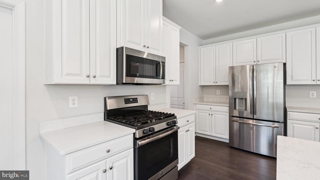 12504 BAINSWOOD CT, FREDERICKSBURG, Virginia 22407, 5 Bedrooms Bedrooms, ,5 BathroomsBathrooms,Residential,12504 BAINSWOOD CT,VASP2034312 MLS # VASP2034312
