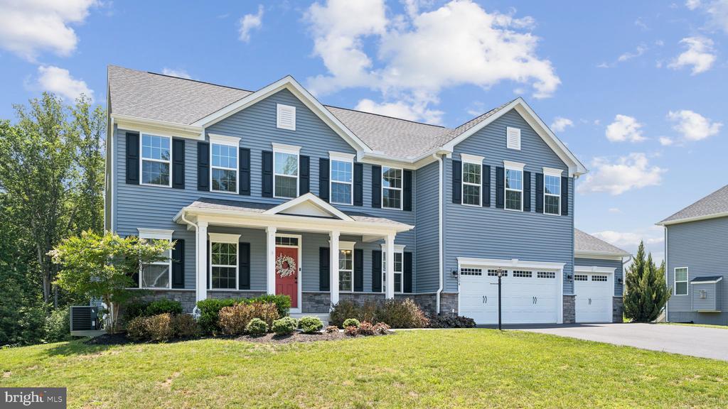 12504 BAINSWOOD CT, FREDERICKSBURG, Virginia 22407, 5 Bedrooms Bedrooms, ,5 BathroomsBathrooms,Residential,12504 BAINSWOOD CT,VASP2034312 MLS # VASP2034312