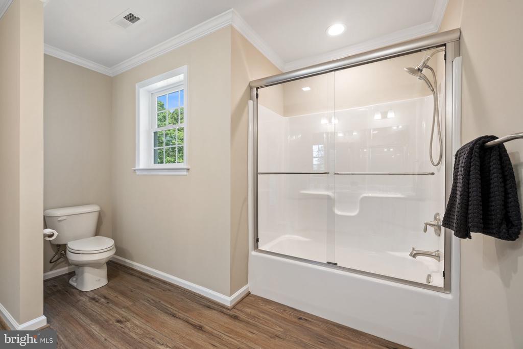 8006 SHERBEYN RD, BEALETON, Virginia, 5 Bedrooms Bedrooms, ,3 BathroomsBathrooms,Residential,8006 SHERBEYN RD,VAFQ2017228 MLS # VAFQ2017228