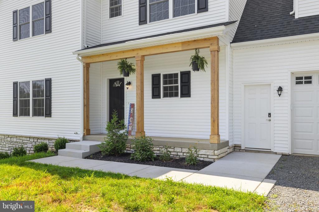 8006 SHERBEYN RD, BEALETON, Virginia, 5 Bedrooms Bedrooms, ,3 BathroomsBathrooms,Residential,8006 SHERBEYN RD,VAFQ2017228 MLS # VAFQ2017228