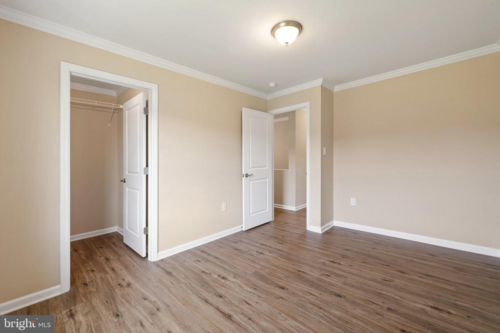 8006 SHERBEYN RD, BEALETON, Virginia, 5 Bedrooms Bedrooms, ,3 BathroomsBathrooms,Residential,8006 SHERBEYN RD,VAFQ2017228 MLS # VAFQ2017228
