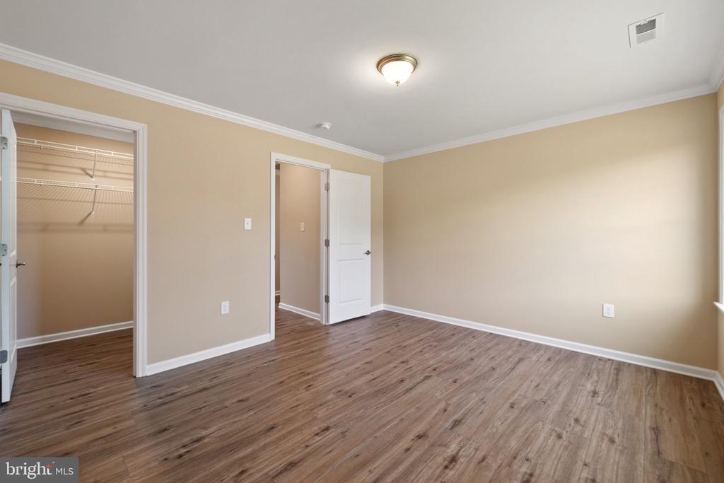 8006 SHERBEYN RD, BEALETON, Virginia, 5 Bedrooms Bedrooms, ,3 BathroomsBathrooms,Residential,8006 SHERBEYN RD,VAFQ2017228 MLS # VAFQ2017228