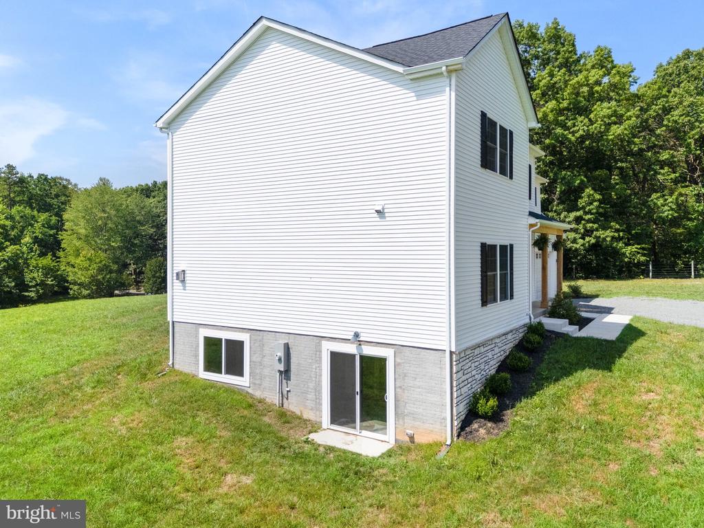 8006 SHERBEYN RD, BEALETON, Virginia, 5 Bedrooms Bedrooms, ,3 BathroomsBathrooms,Residential,8006 SHERBEYN RD,VAFQ2017228 MLS # VAFQ2017228