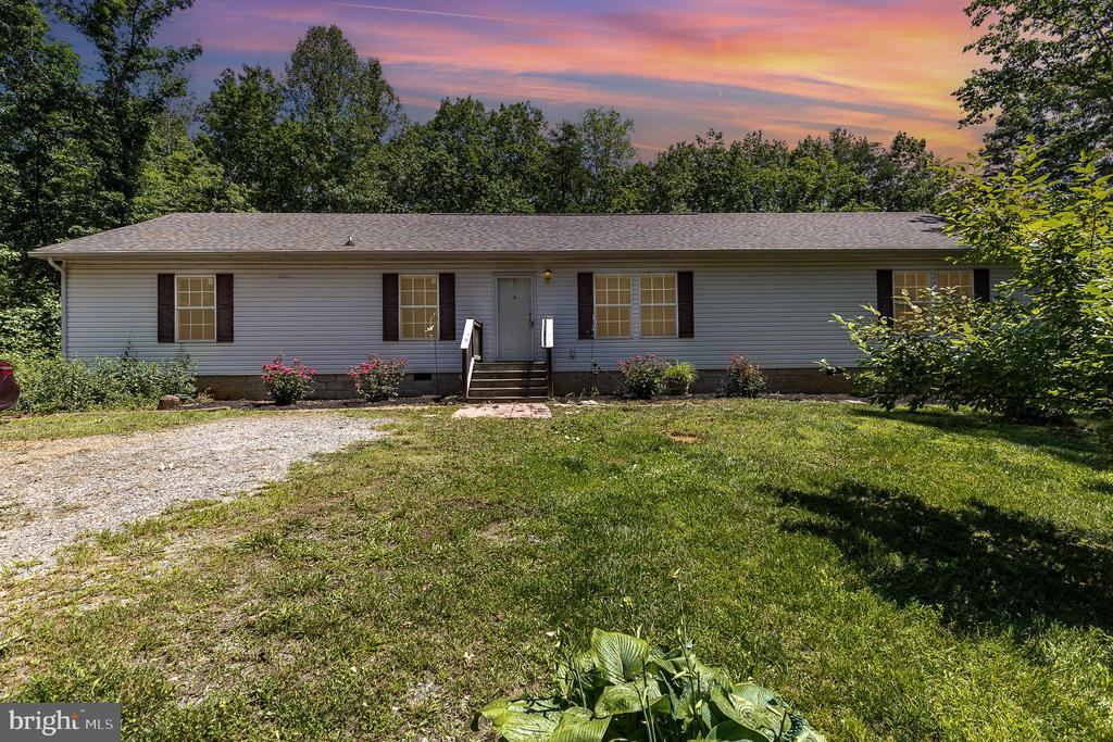 33101 JUNIPER LN, LOCUST GROVE, Virginia 22508, 3 Bedrooms Bedrooms, ,2 BathroomsBathrooms,Residential,33101 JUNIPER LN,VAOR2010046 MLS # VAOR2010046