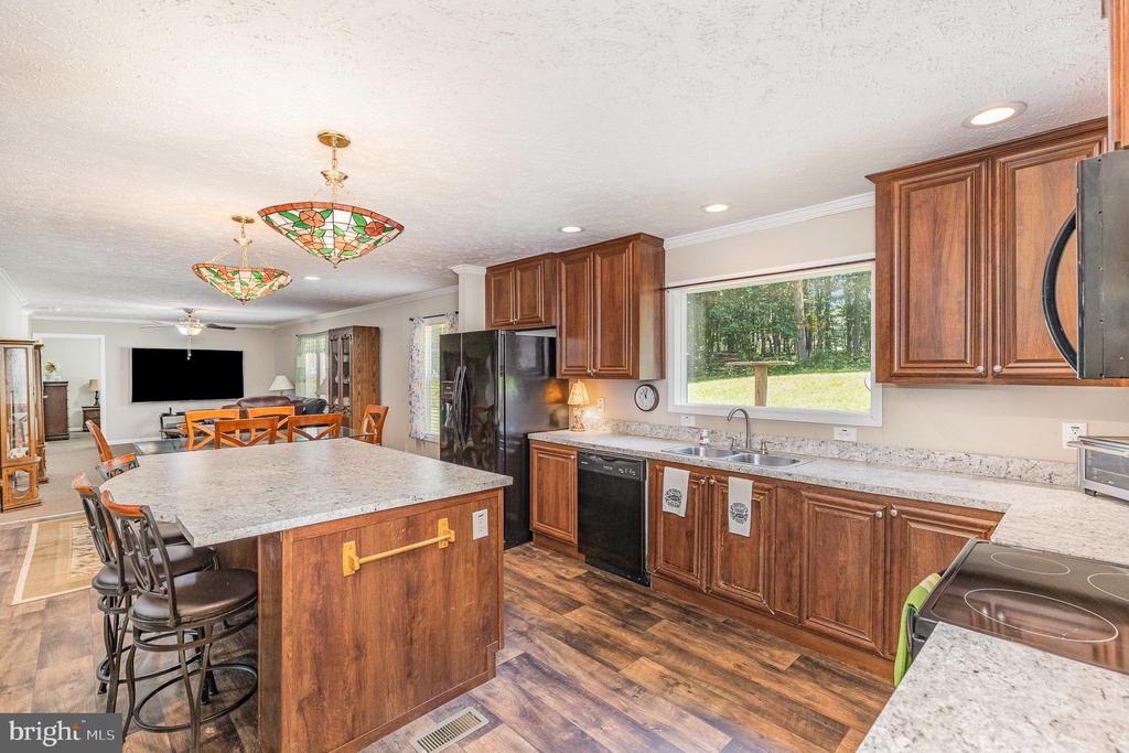 33101 JUNIPER LN, LOCUST GROVE, Virginia 22508, 3 Bedrooms Bedrooms, ,2 BathroomsBathrooms,Residential,33101 JUNIPER LN,VAOR2010046 MLS # VAOR2010046