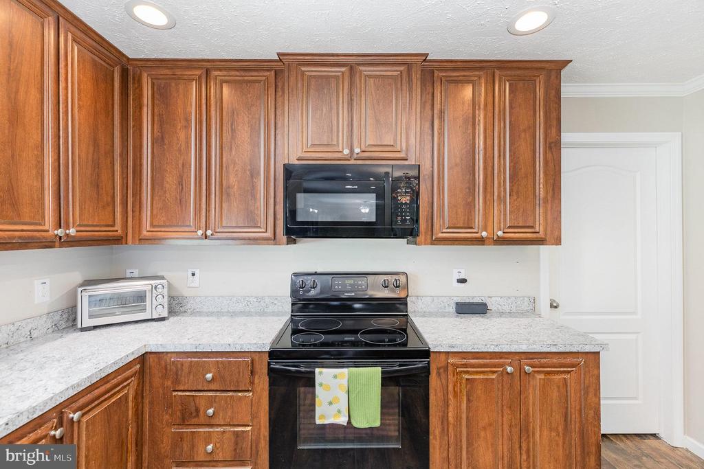 33101 JUNIPER LN, LOCUST GROVE, Virginia 22508, 3 Bedrooms Bedrooms, ,2 BathroomsBathrooms,Residential,33101 JUNIPER LN,VAOR2010046 MLS # VAOR2010046