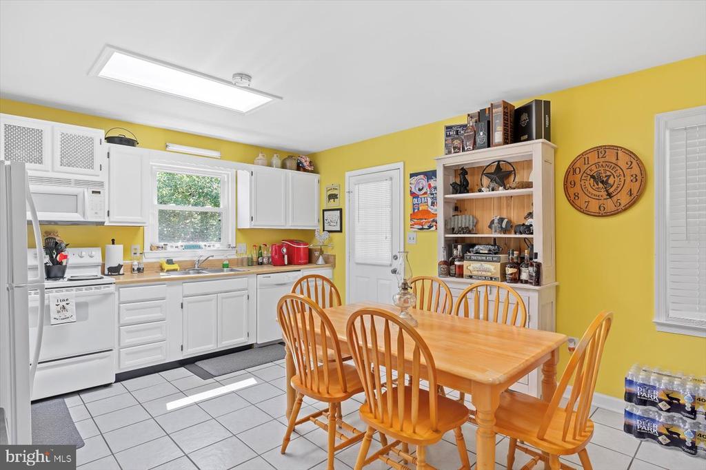 306 PATTERSON AVE, FREDERICKSBURG, Virginia 22407, 3 Bedrooms Bedrooms, ,2 BathroomsBathrooms,Residential,MILL GARDEN,306 PATTERSON AVE,VASP2034322 MLS # VASP2034322