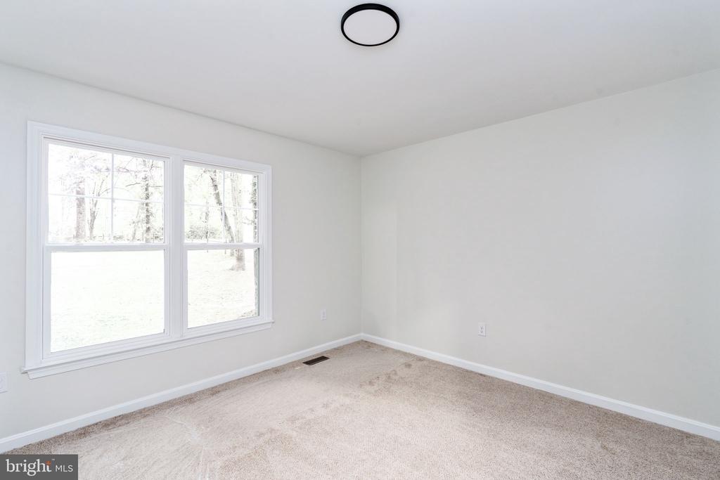12719 PICKETT CT, SPOTSYLVANIA, Virginia 22551, 4 Bedrooms Bedrooms, ,2 BathroomsBathrooms,Residential,12719 PICKETT CT,VASP2034326 MLS # VASP2034326