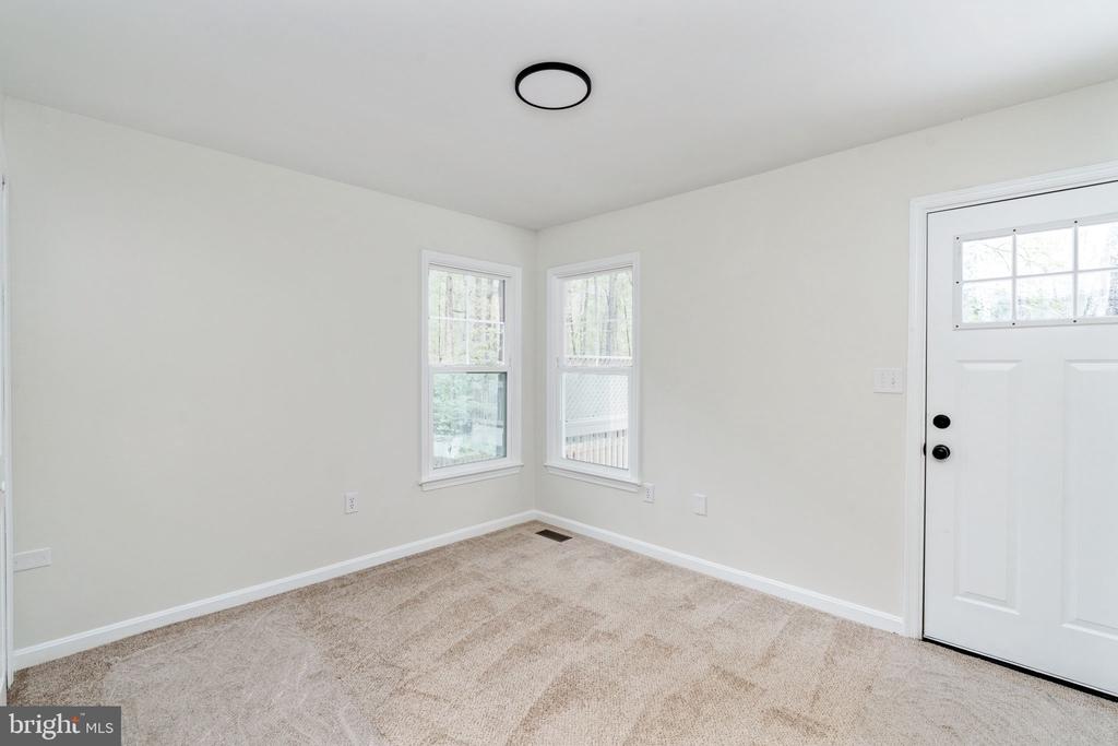 12719 PICKETT CT, SPOTSYLVANIA, Virginia 22551, 4 Bedrooms Bedrooms, ,2 BathroomsBathrooms,Residential,12719 PICKETT CT,VASP2034326 MLS # VASP2034326