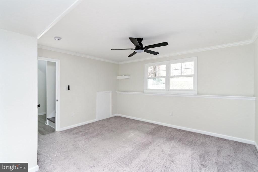 12719 PICKETT CT, SPOTSYLVANIA, Virginia 22551, 4 Bedrooms Bedrooms, ,2 BathroomsBathrooms,Residential,12719 PICKETT CT,VASP2034326 MLS # VASP2034326