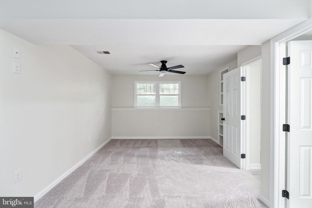 12719 PICKETT CT, SPOTSYLVANIA, Virginia 22551, 4 Bedrooms Bedrooms, ,2 BathroomsBathrooms,Residential,12719 PICKETT CT,VASP2034326 MLS # VASP2034326