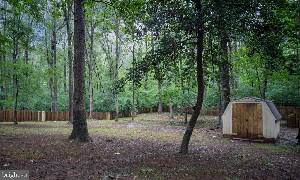 12719 PICKETT CT, SPOTSYLVANIA, Virginia 22551, 4 Bedrooms Bedrooms, ,2 BathroomsBathrooms,Residential,12719 PICKETT CT,VASP2034326 MLS # VASP2034326