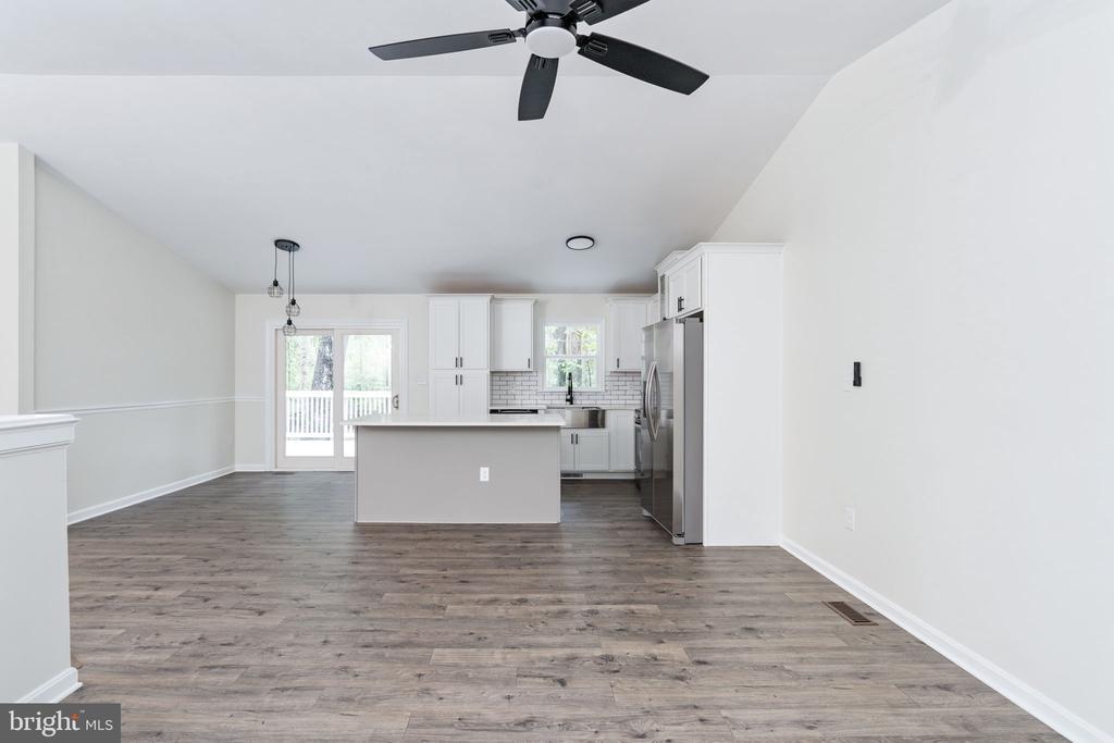 12719 PICKETT CT, SPOTSYLVANIA, Virginia 22551, 4 Bedrooms Bedrooms, ,2 BathroomsBathrooms,Residential,12719 PICKETT CT,VASP2034326 MLS # VASP2034326